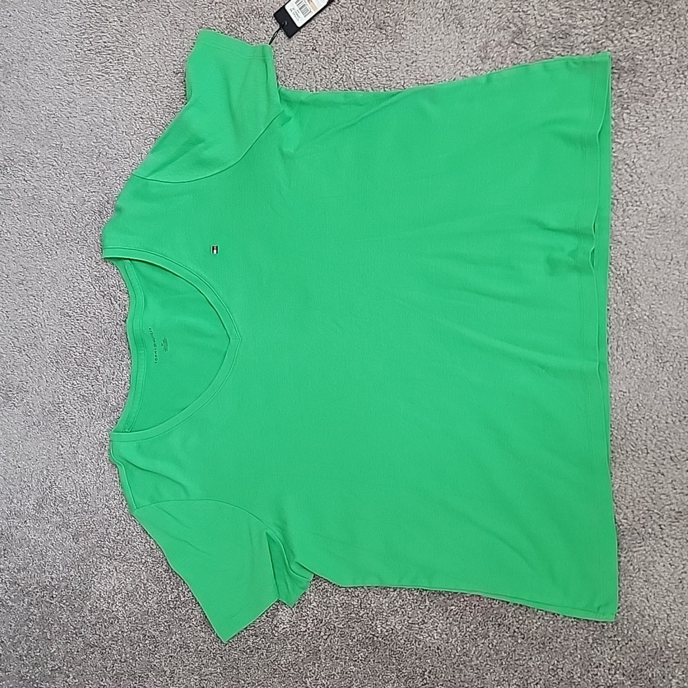 Tommy Hilfiger Women's T-Shirt - 2x